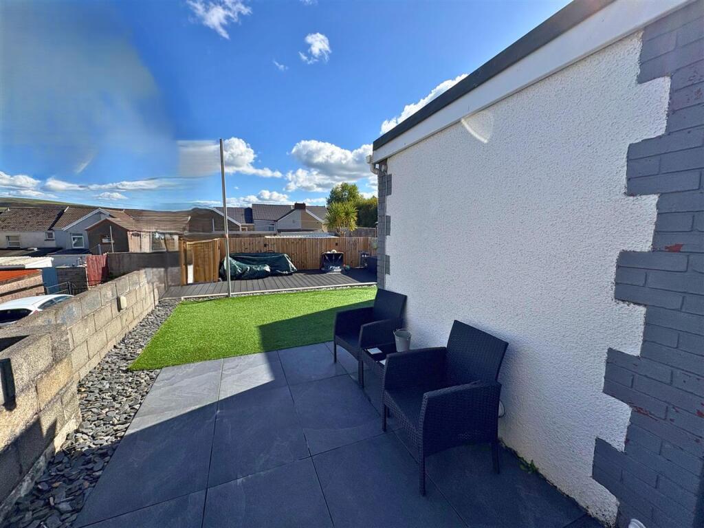 Garden a (edit - copy 1).jpg