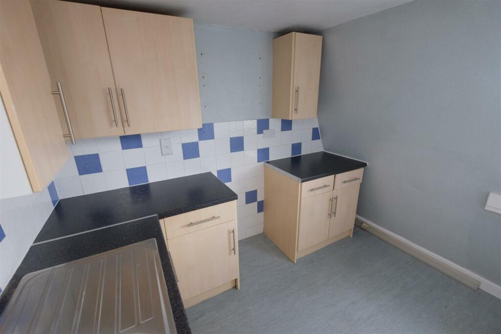 Flat 5, 22 Rivers Street, Bath BA1 2QA Leasehold T