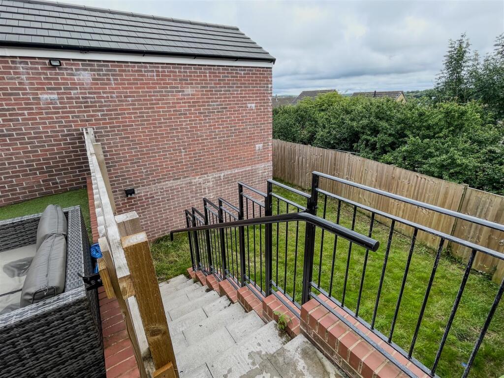 44 Tasker Way Photo-Garden 3.jpg