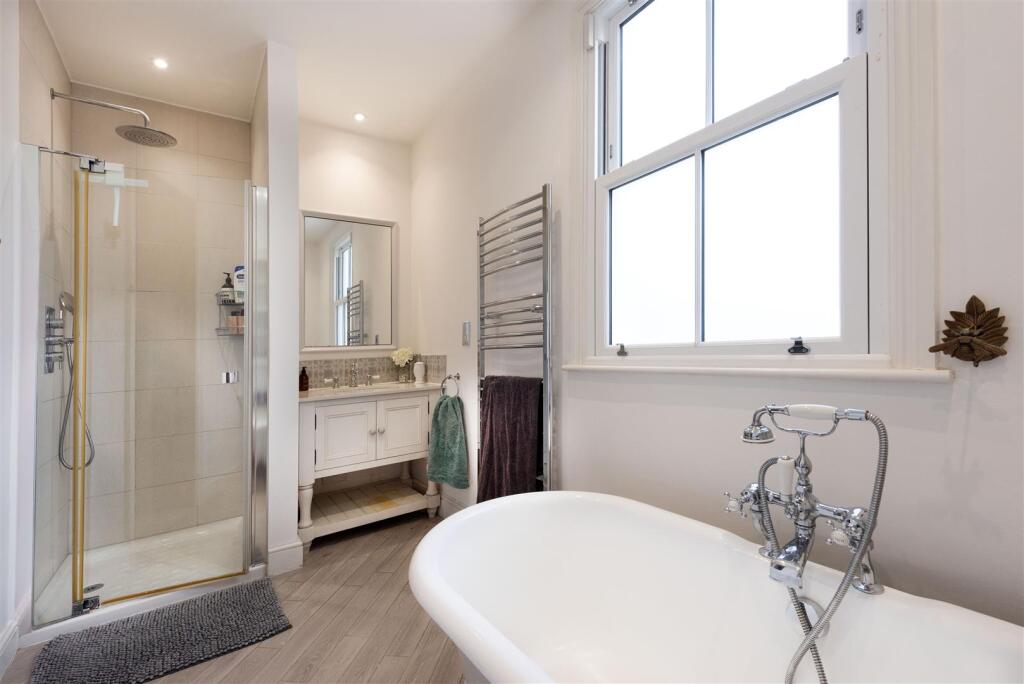 D303 3 hilltop rd mBath.jpg