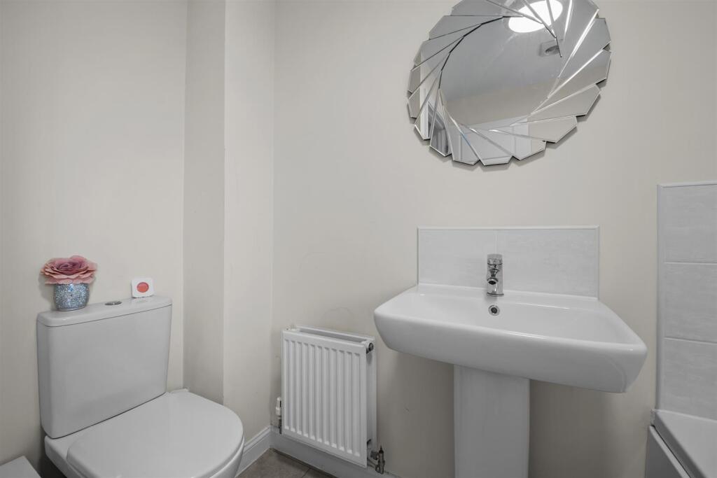 12 Springwell Avenue-19.jpg