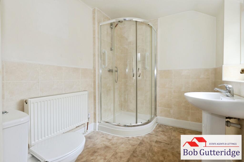GROUND FLOOR SHOWER ROOM