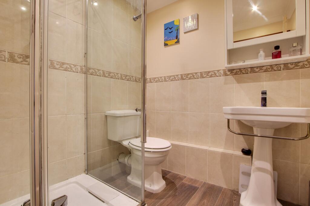 Ensuite