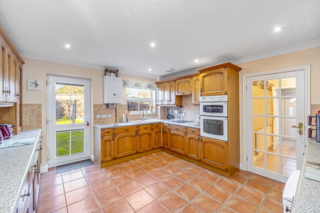 17 Hansard Way (Kirton)-20