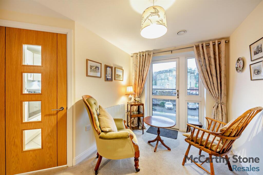 8673424-interior15-800.jpg