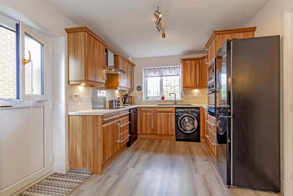 Superb Integrated Kitchen