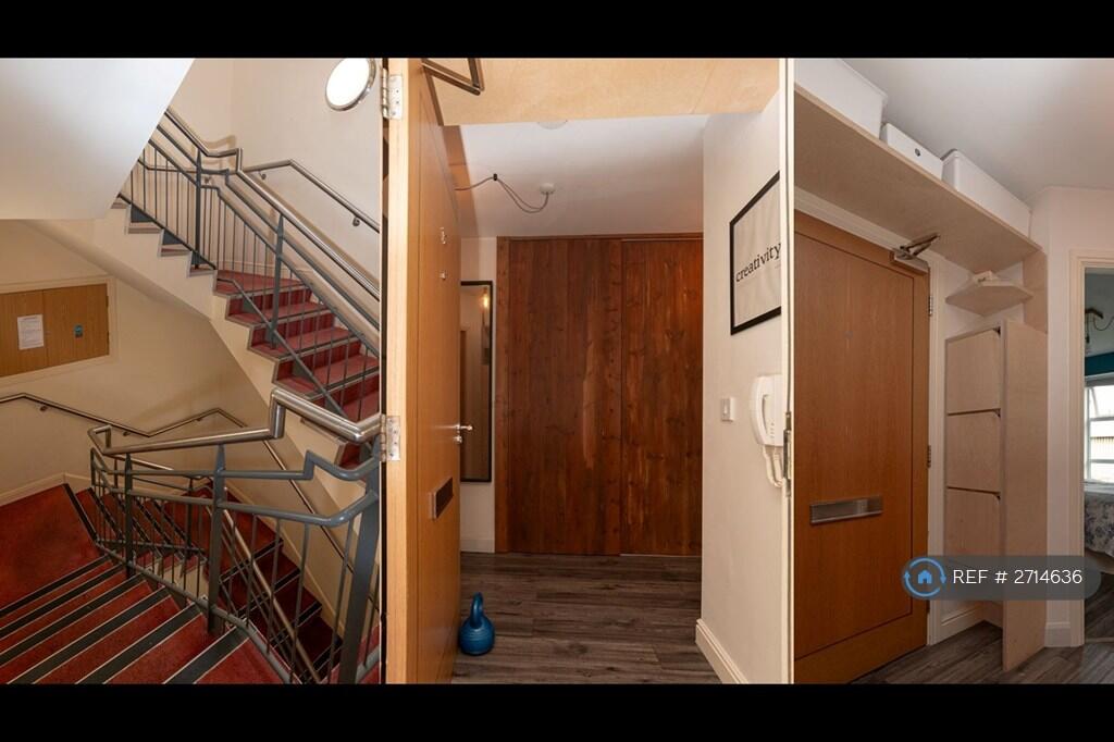 Stairwell And Entrance To The Flat (1st Floor)