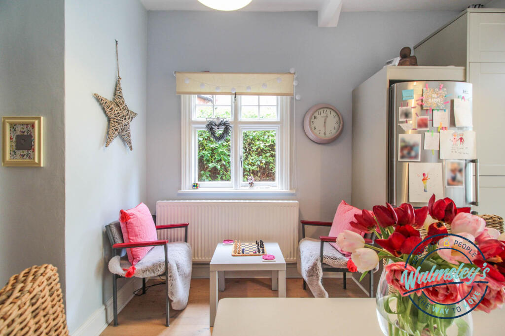 Sitting area within kitchen