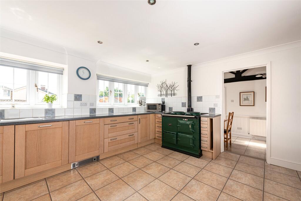 Kitchen/Breakfast Rm