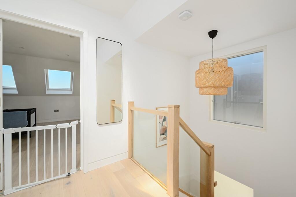2nd Floor Landing