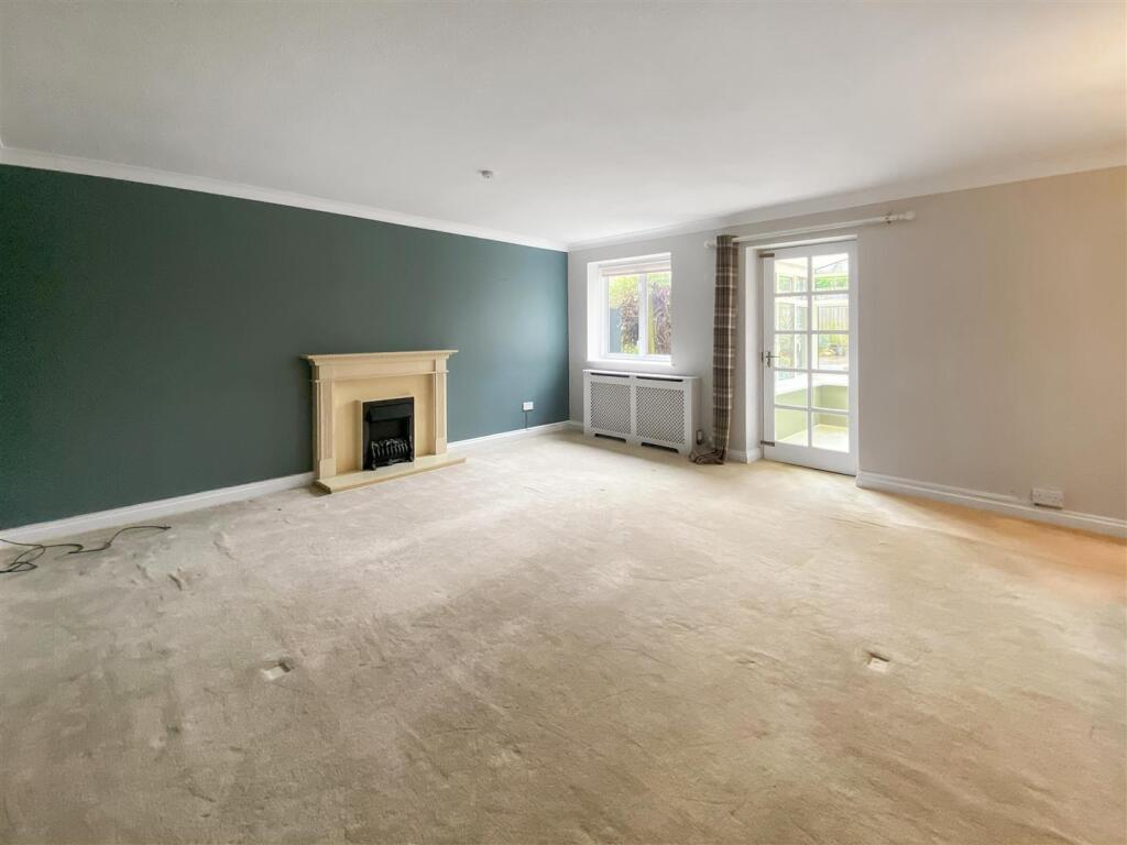 Sitting Room jpeg.jpg