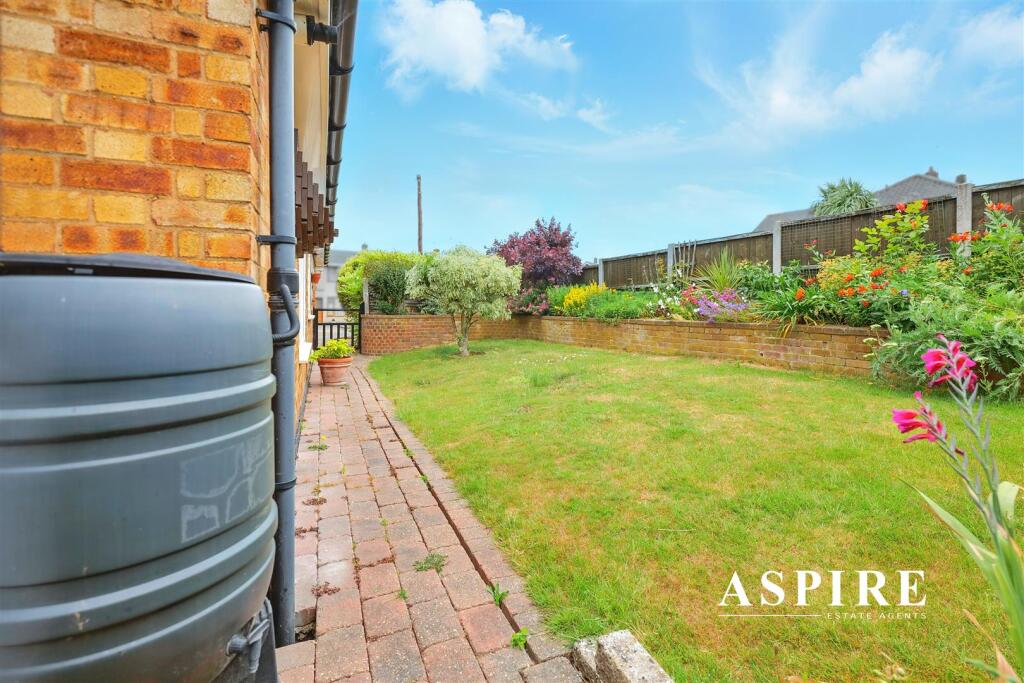 Aspire Estate Agents4.jpg