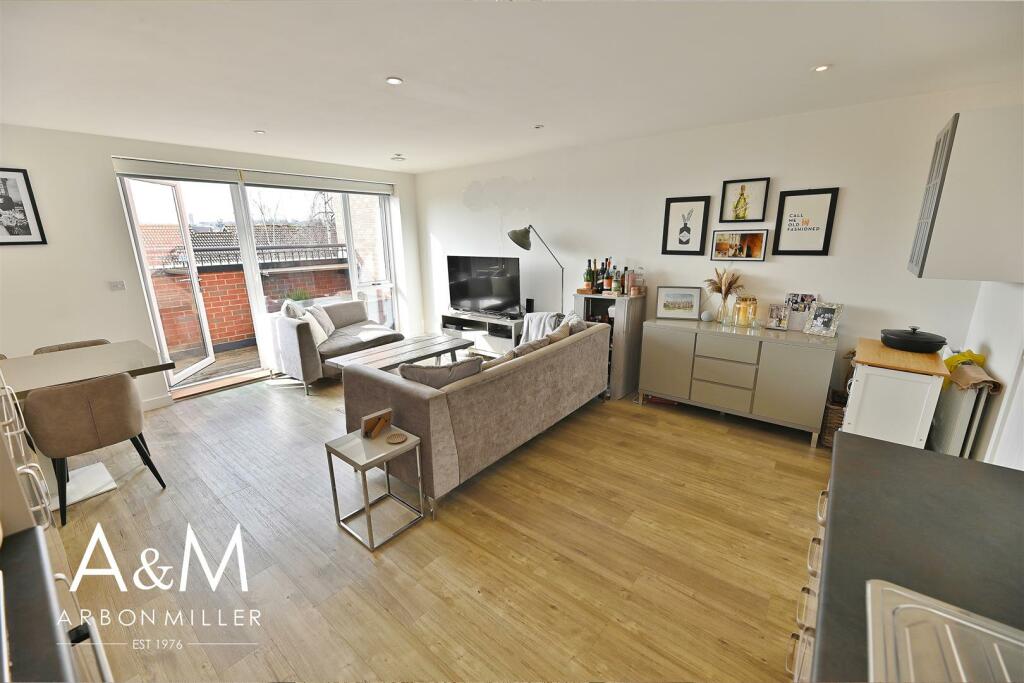 Open Plan Lounge/Kitchen