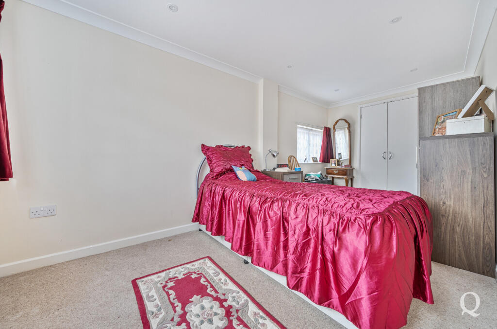 2045f638-b879-49f...