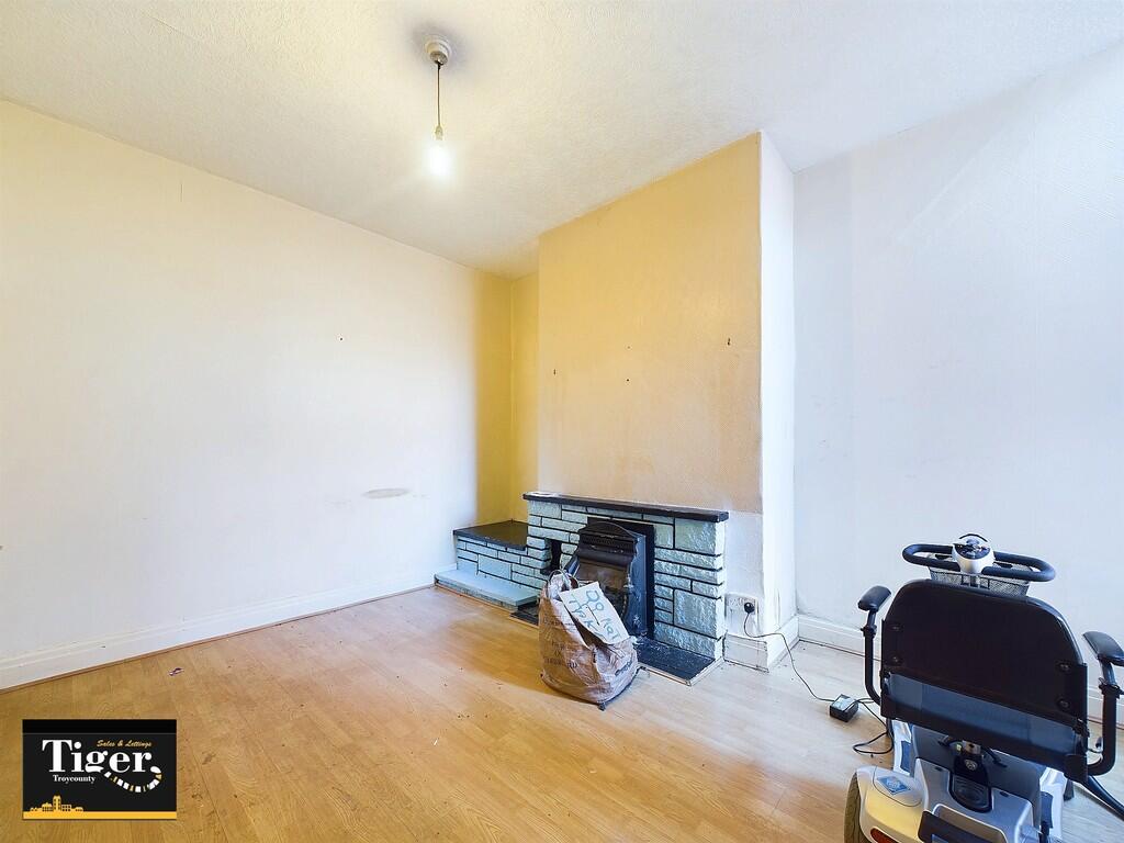 CAM02176G0-PR0471...