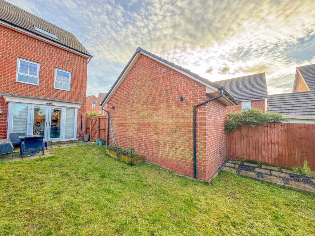 Dovecote Drive - Image-21.jpg