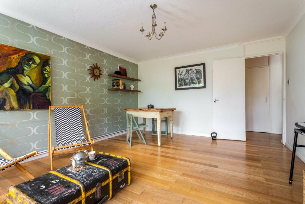 5 Highcroft Lodge-2.jpg