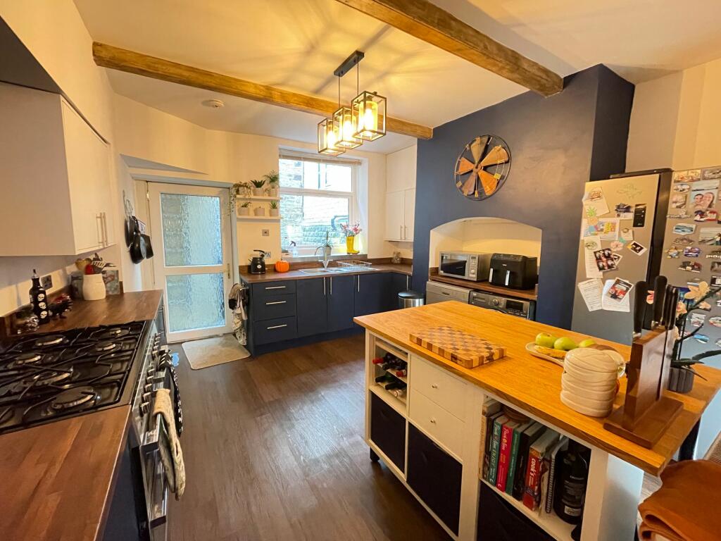 BREAKFAST KITCHEN