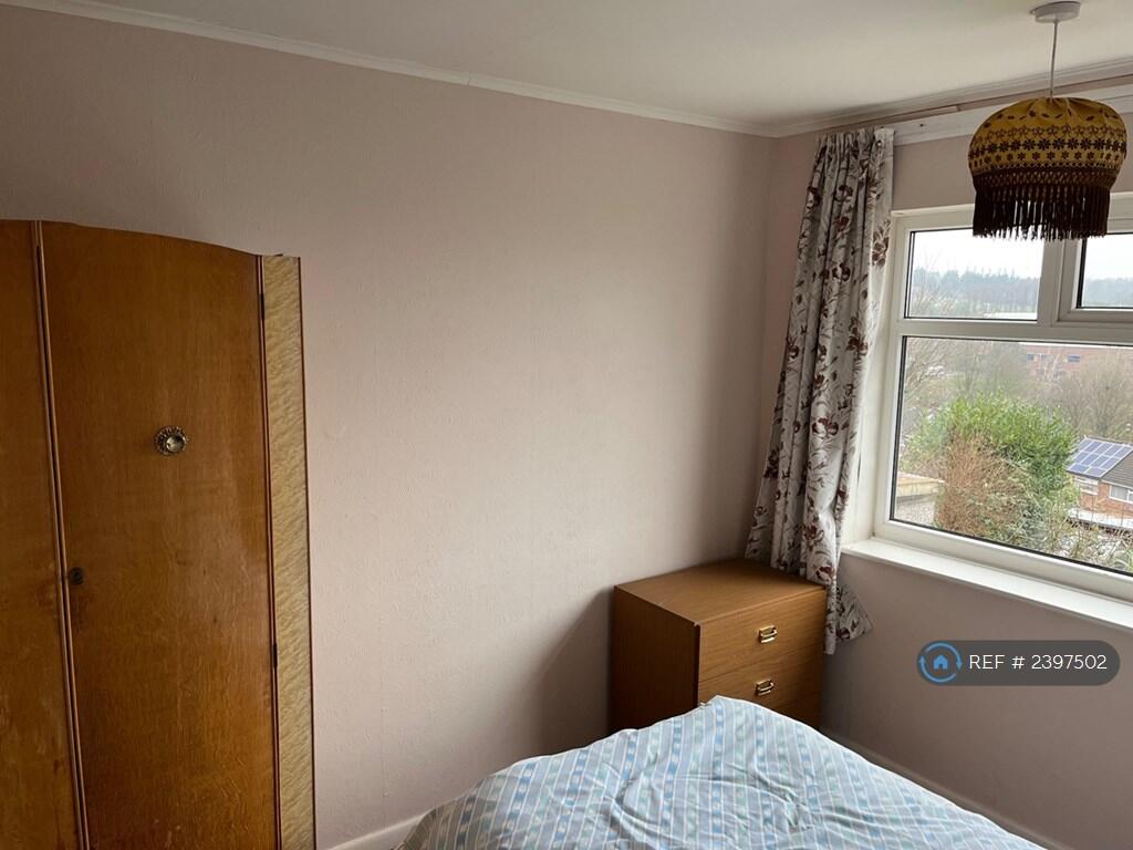 Medium Bedroom 2