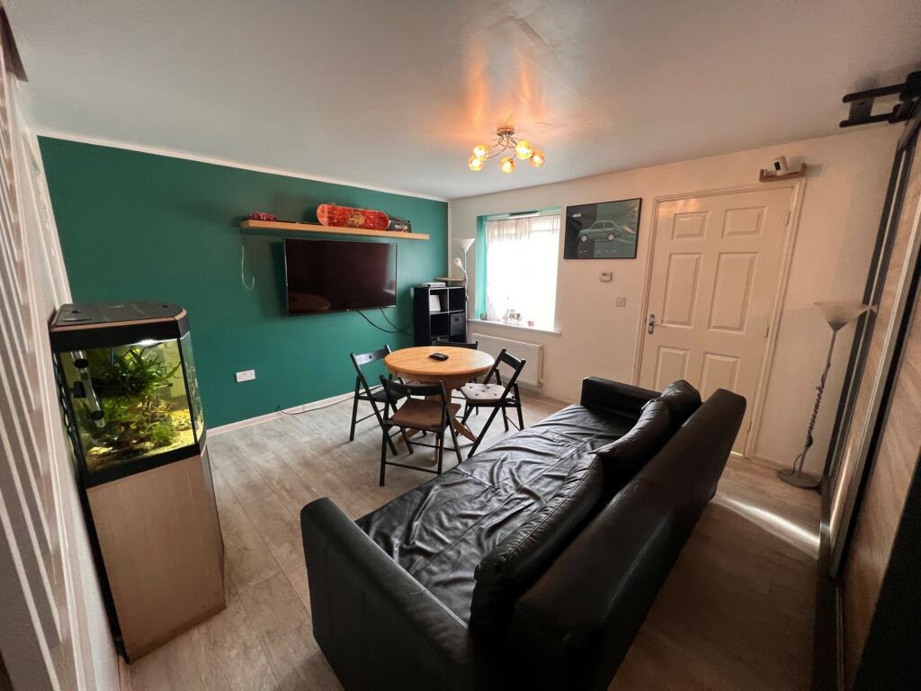Lounge 2