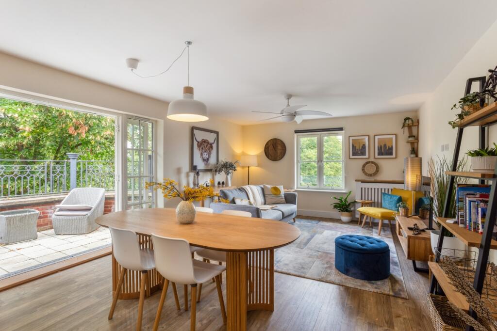 28 Windsor Court ...