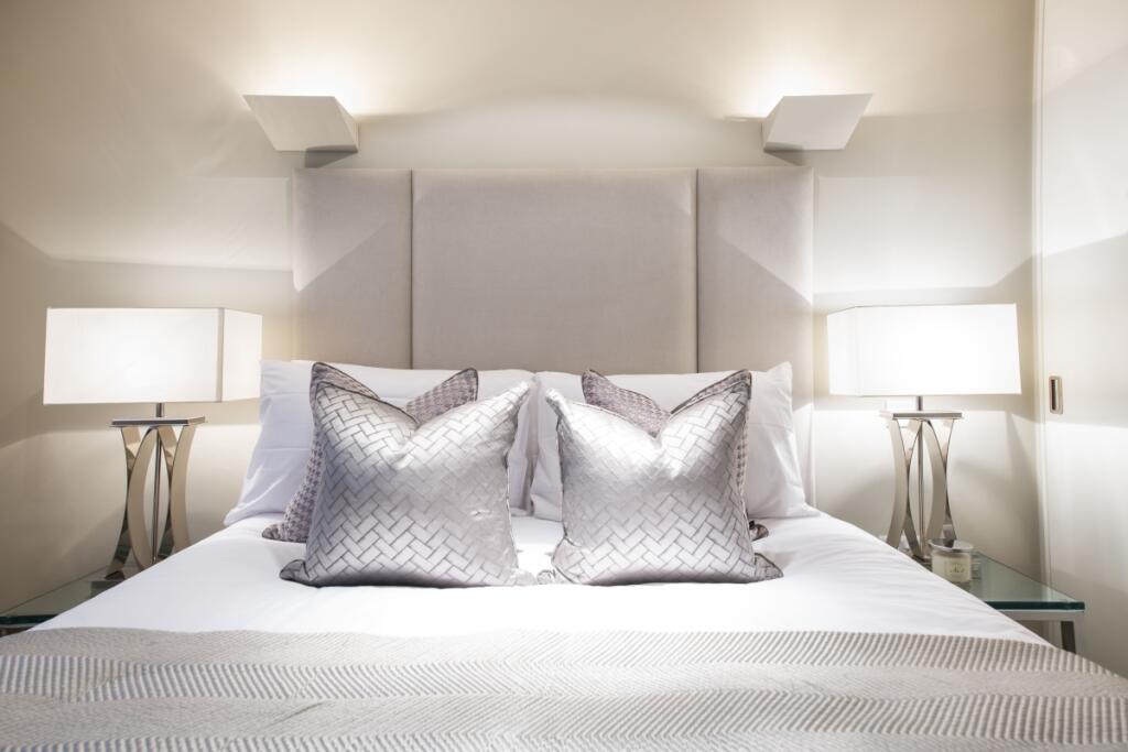 1A_PondPlace_2802...