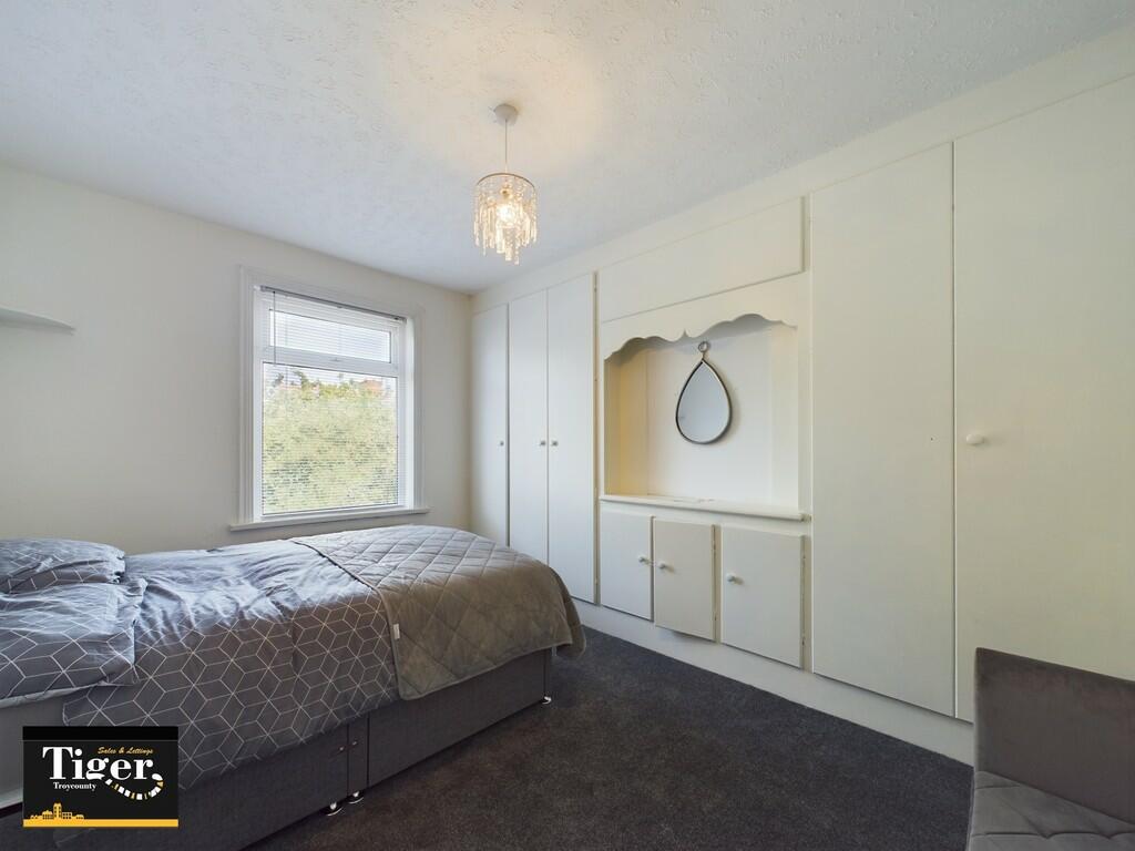 CAM02176G0-PR0311...