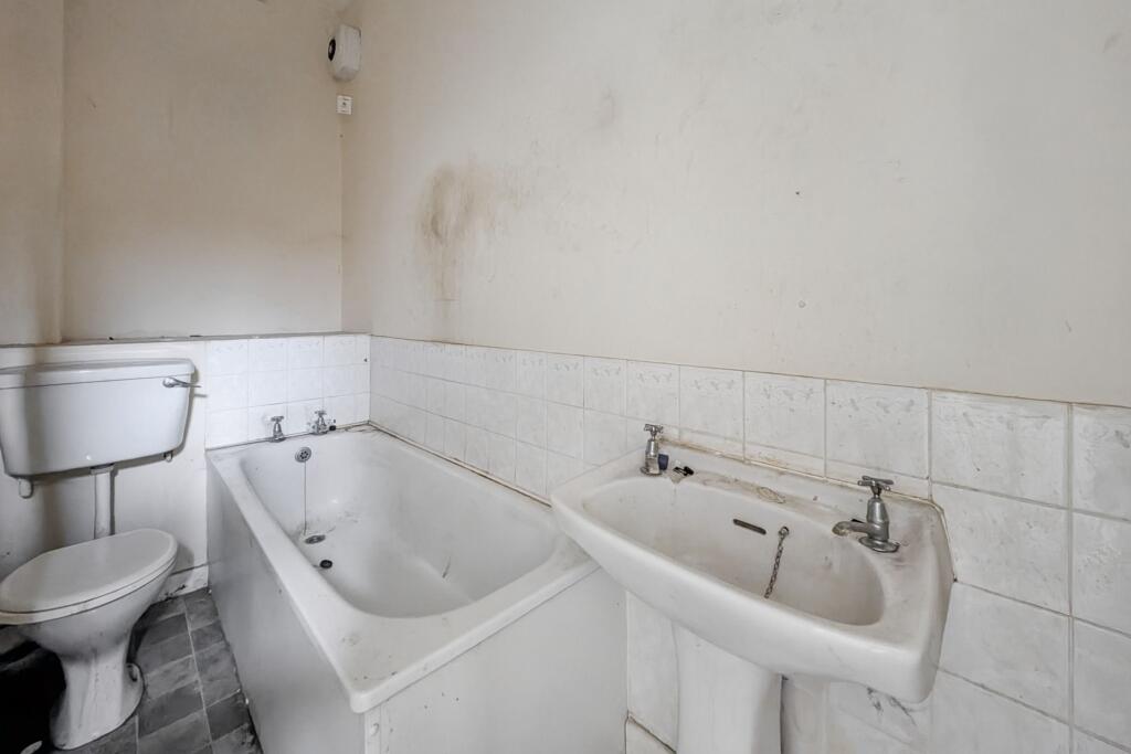 90 &amp; 90A Rawling Road, Gateshead, Tyne and Wear NE8 4QR