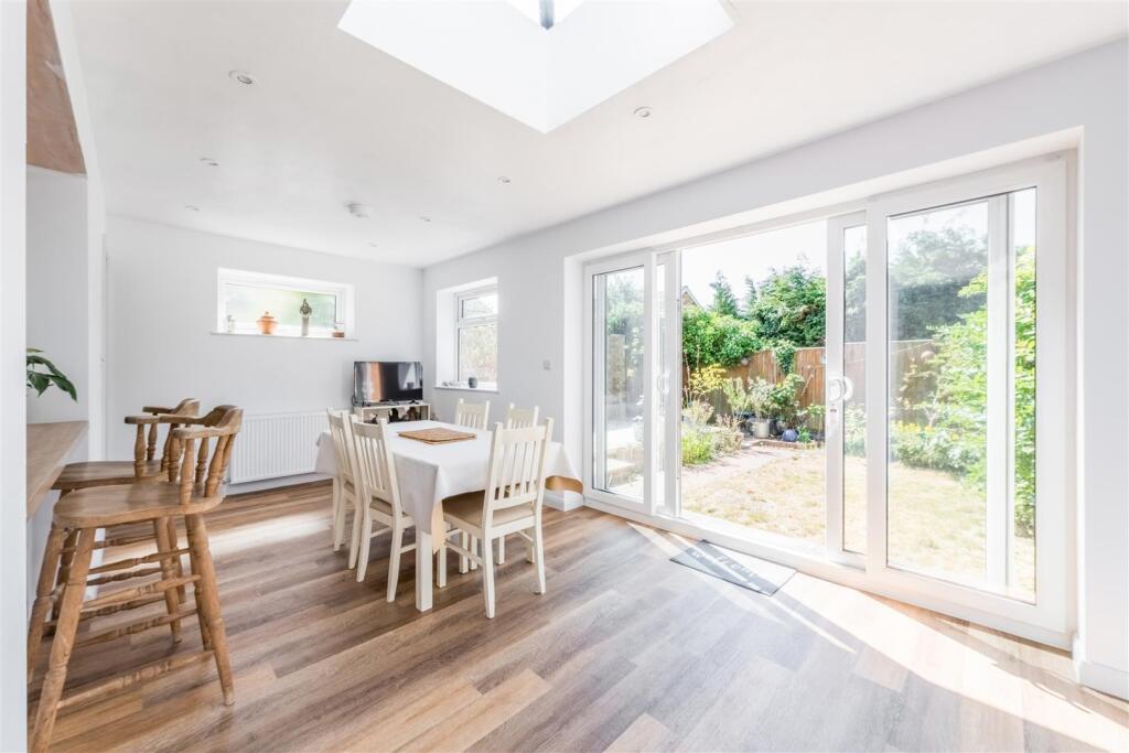 1 The Lynchetts-7.jpg