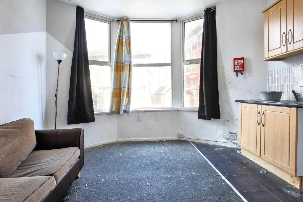 20250512152630 203-Dickson-Road-10 J1g2m T202505161341.jpg