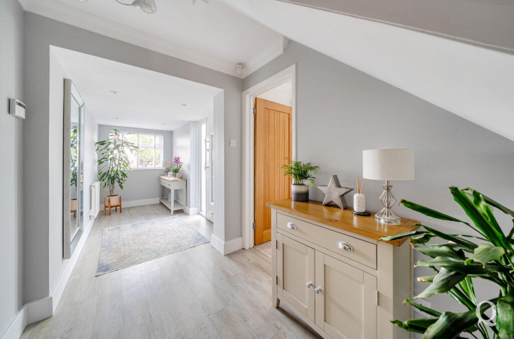 cb193d27-963d-415...