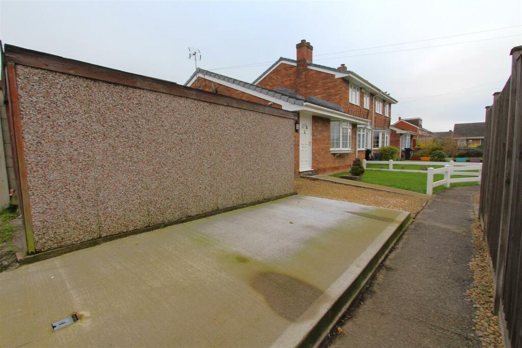 Driveway.JPG