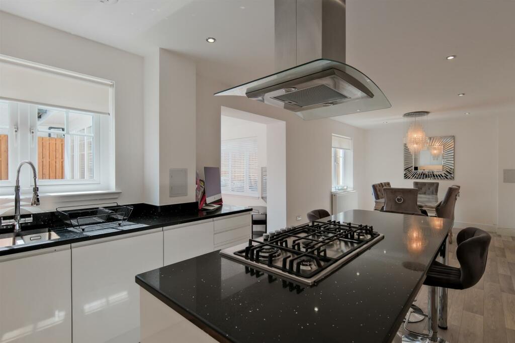 051-5 Curriefield View, Cleland ML1 5GQ.jpg
