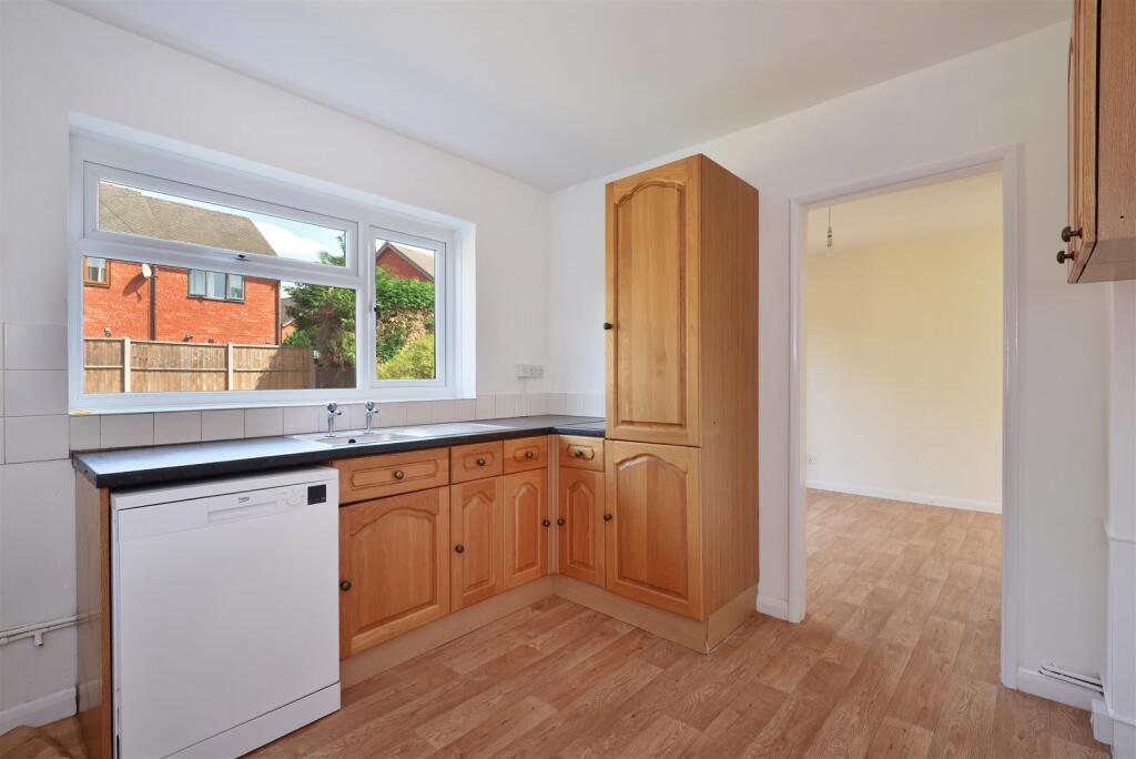 7 St Vincents Close Hereford (15).jpg