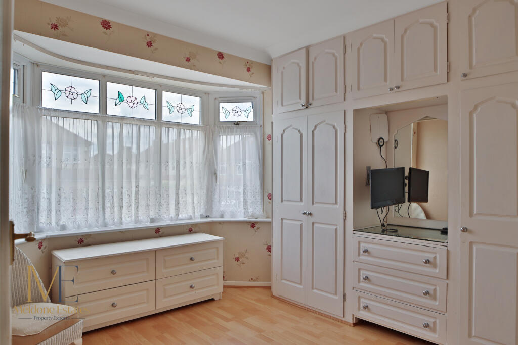 Master Bedroom_2