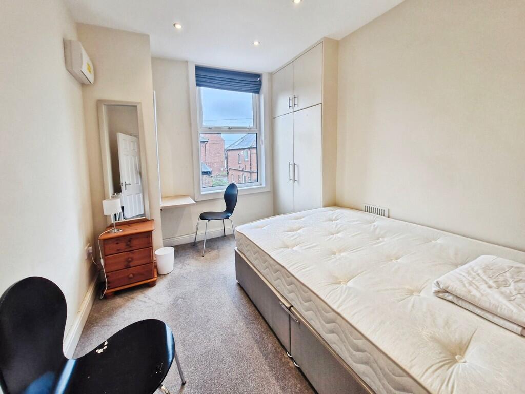 31cb41a3-10000406...