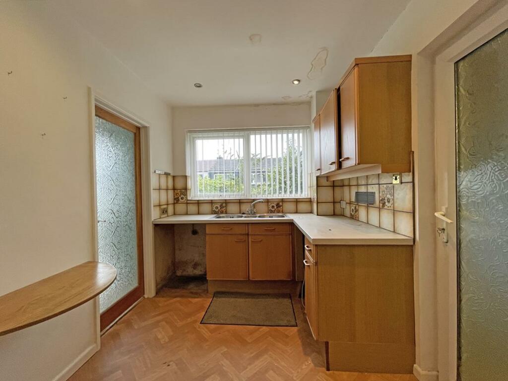 Beaumaris Road 72 Kitchen 2.jpg
