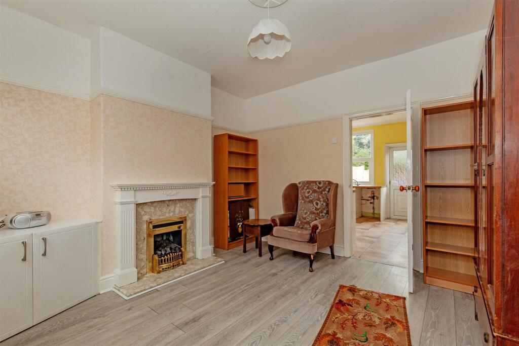 Reception Room-1.jpg