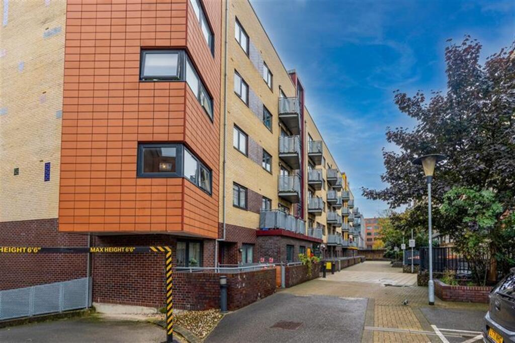 Oakleigh Court, Murray Grove, Hoxton, London, N1