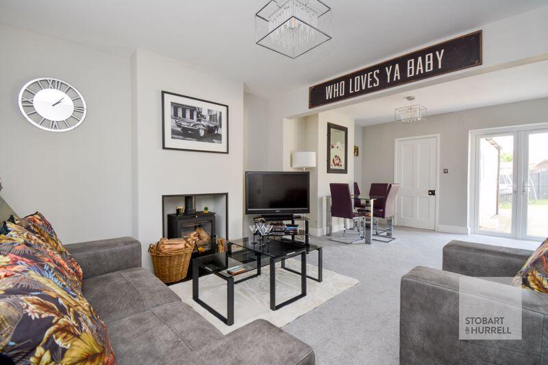 Lounge to Dining 