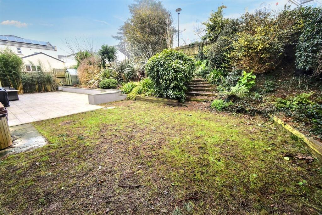 Garden 1.JPG