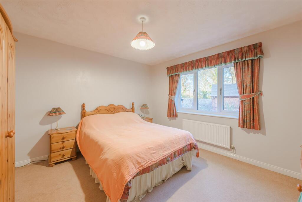 72 Main Street, Netherseal