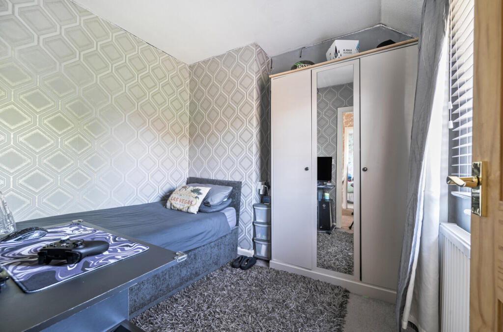 1287147-9-6824800...