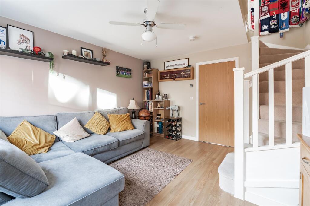 21 Choir Close-HR6.jpg