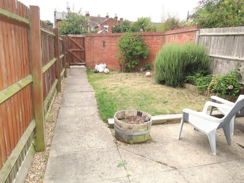 Rear Garden: