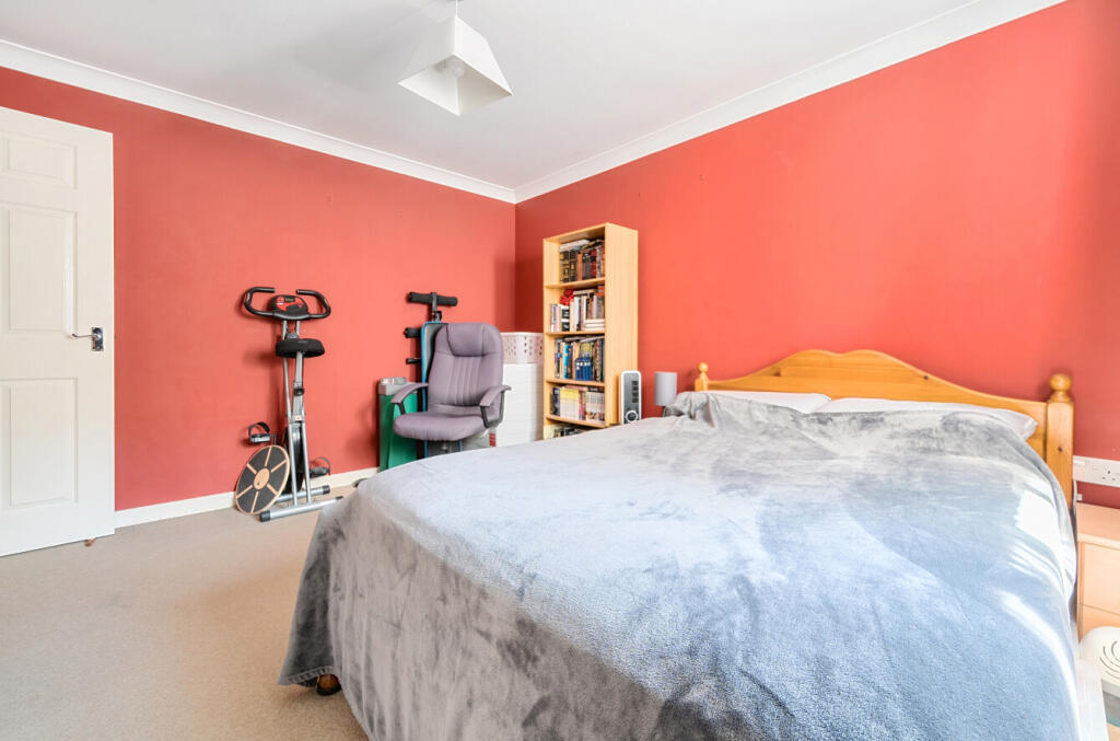 1324598-4-687a478...