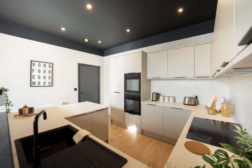 Kitchen1-6.jpg