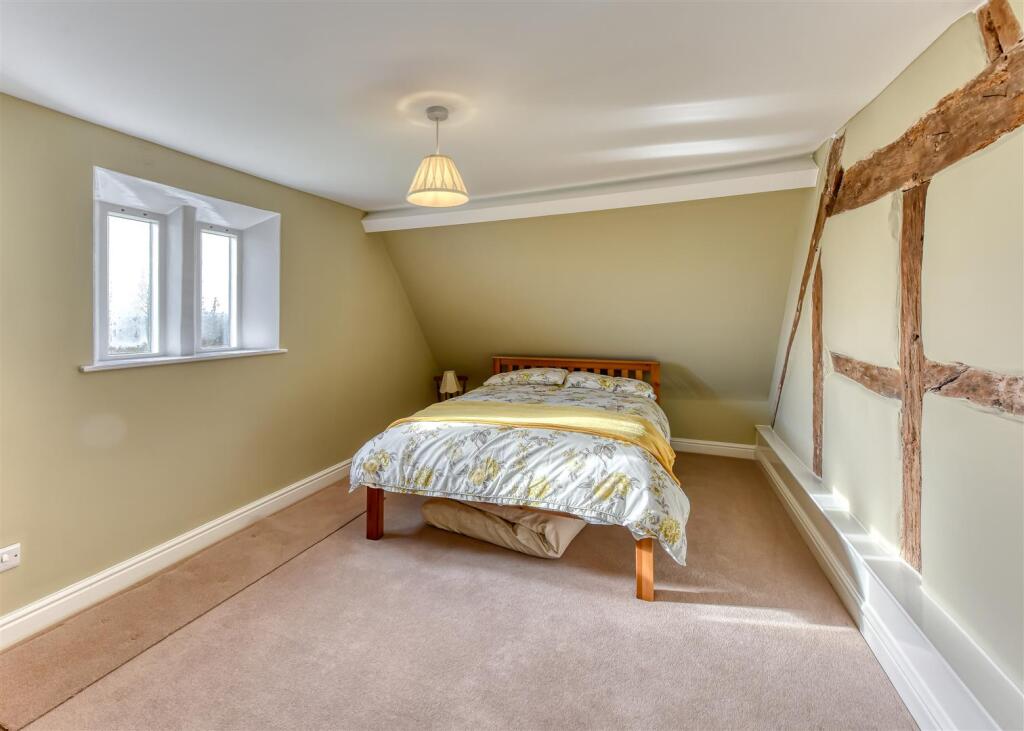 Nore Hill-bed4.jpg