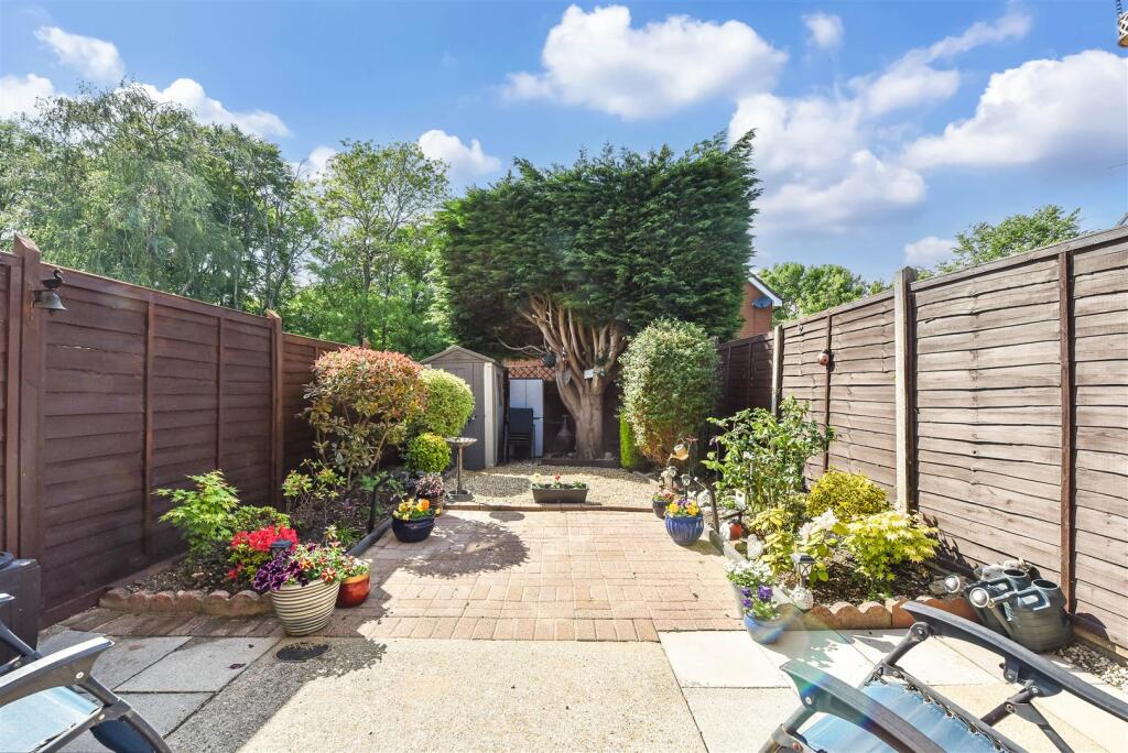 Patio to Garden.jpg