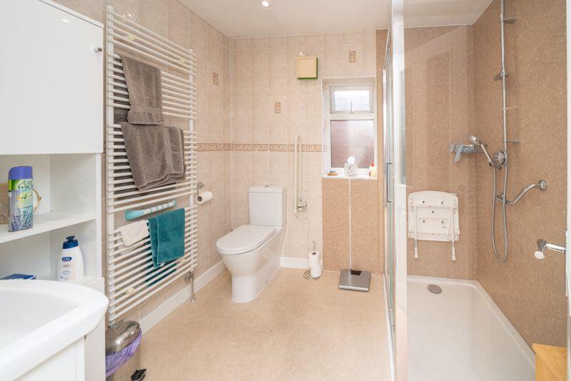 SHOWER ROOM